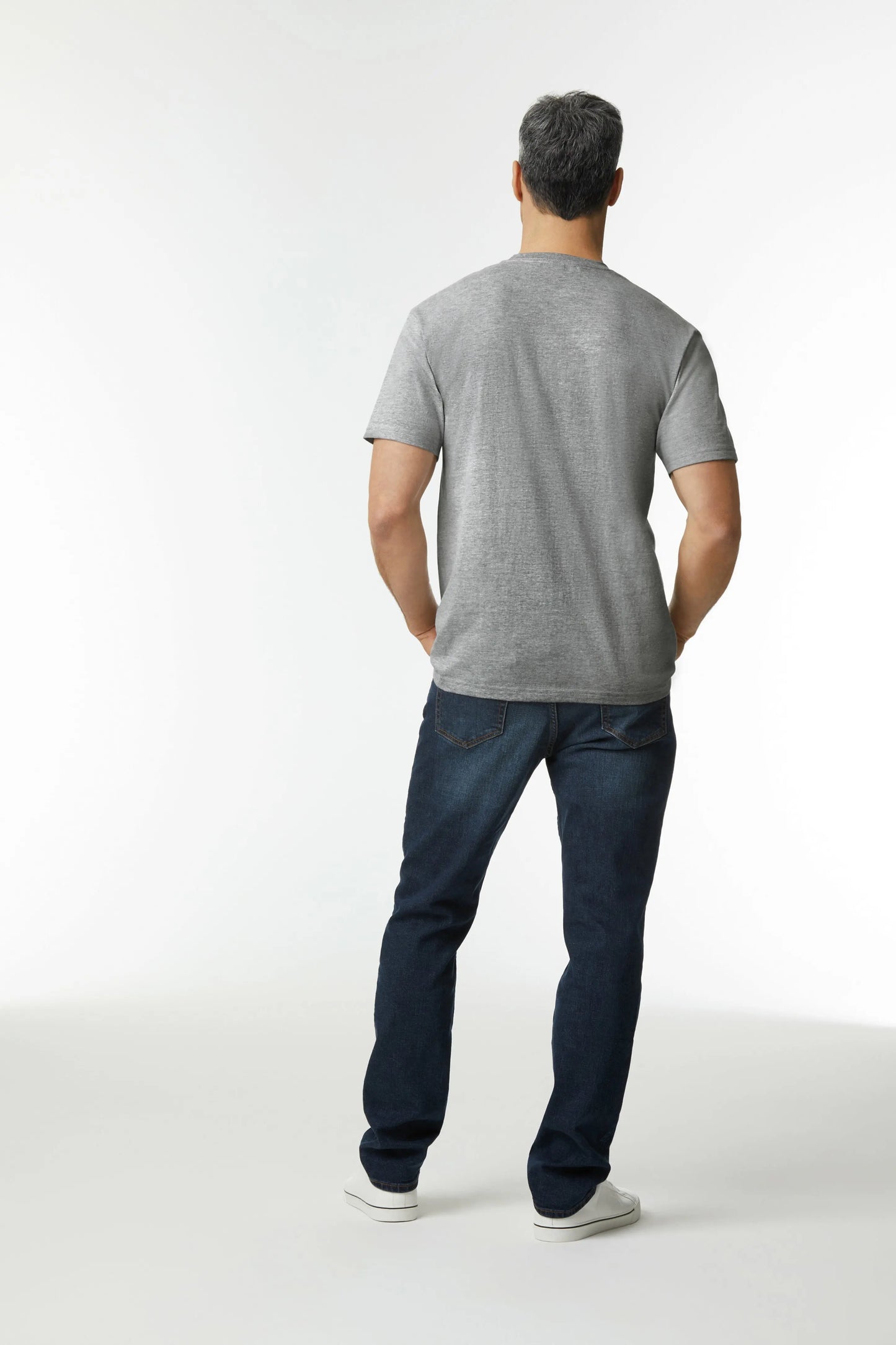 GD024 Gildan Midweight T-Shirt.